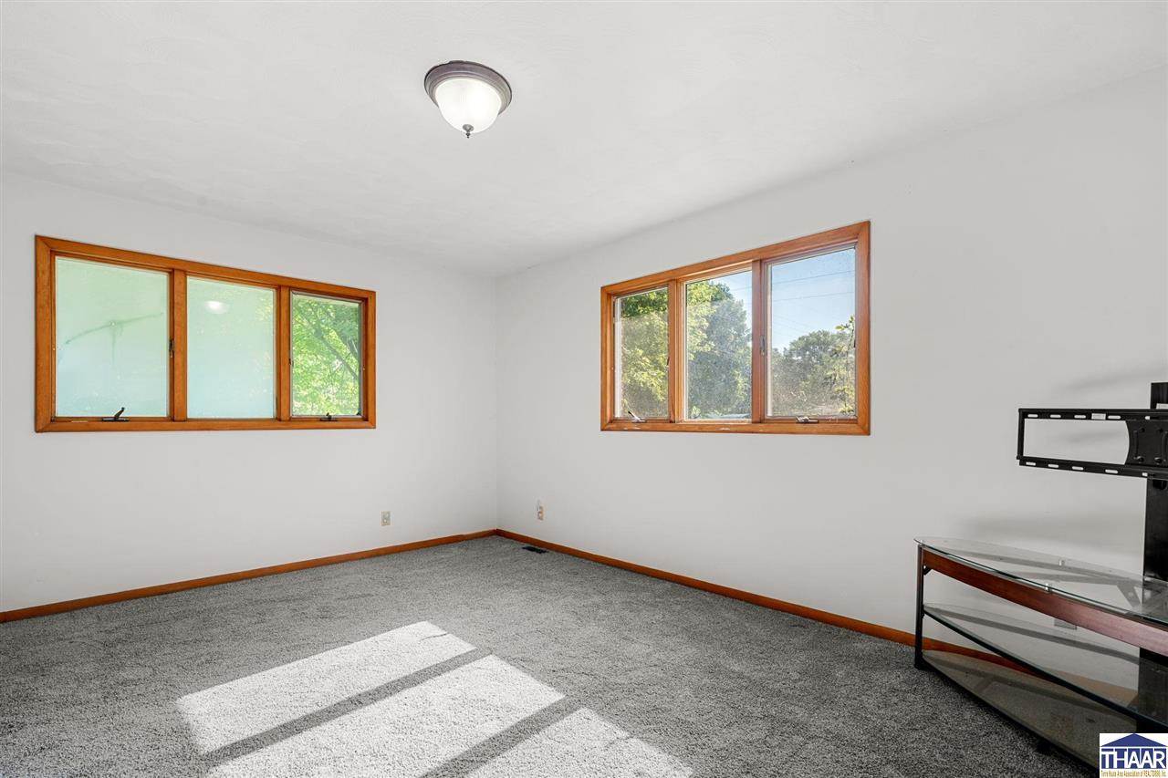 4295 East Oregon Church, Terre Haute, IN 47802