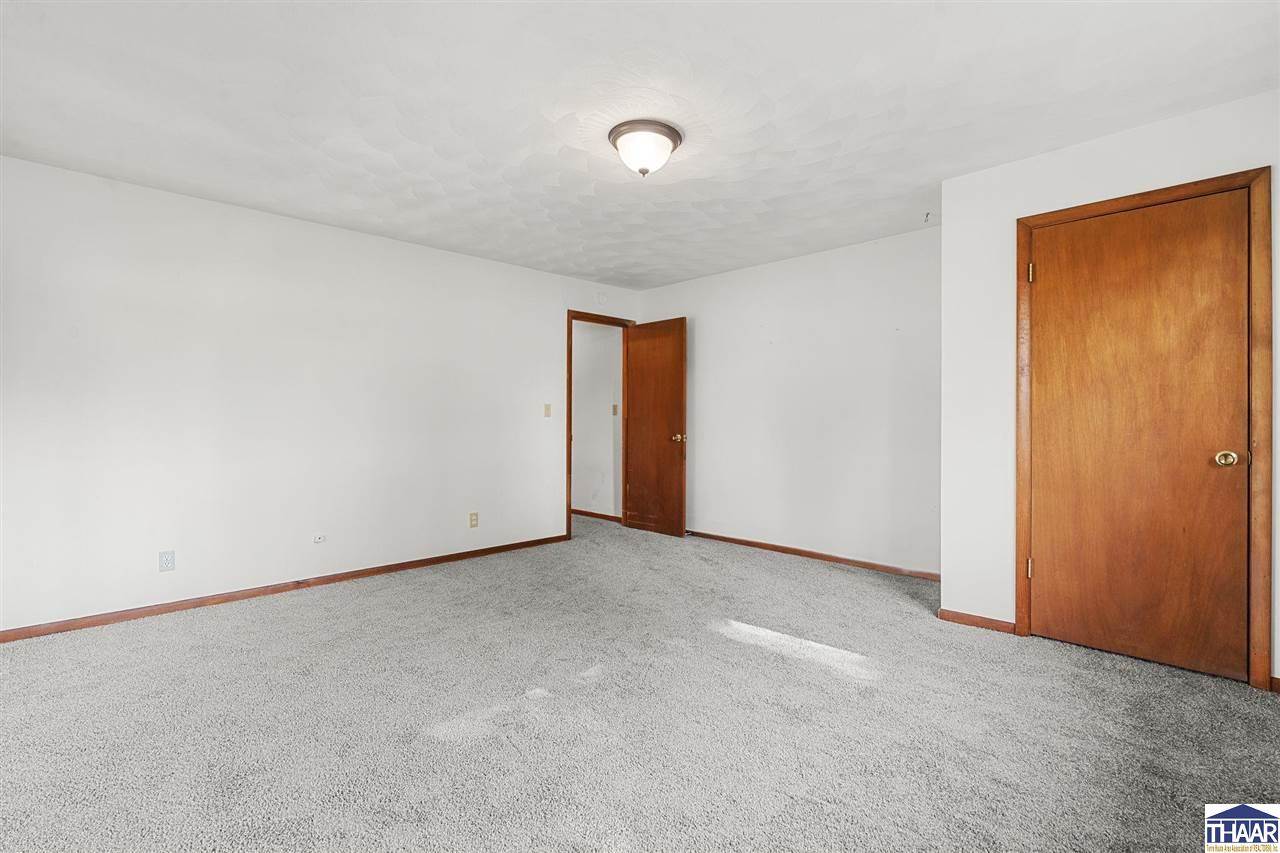 4295 East Oregon Church, Terre Haute, IN 47802