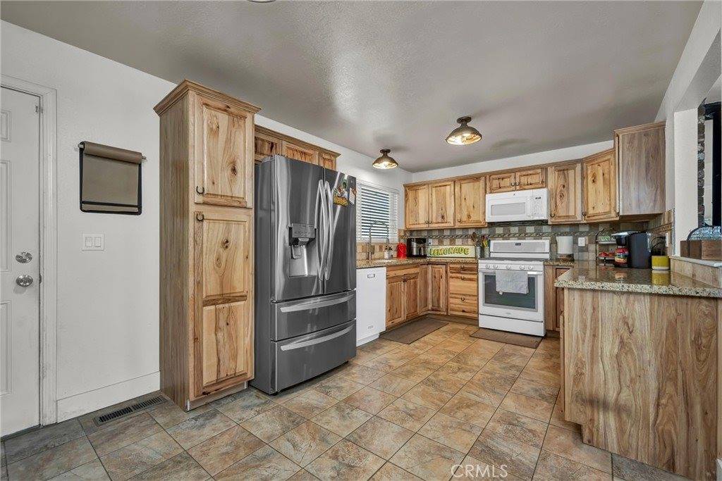 20511 Santa Barbara Avenue, Middletown, CA 95461