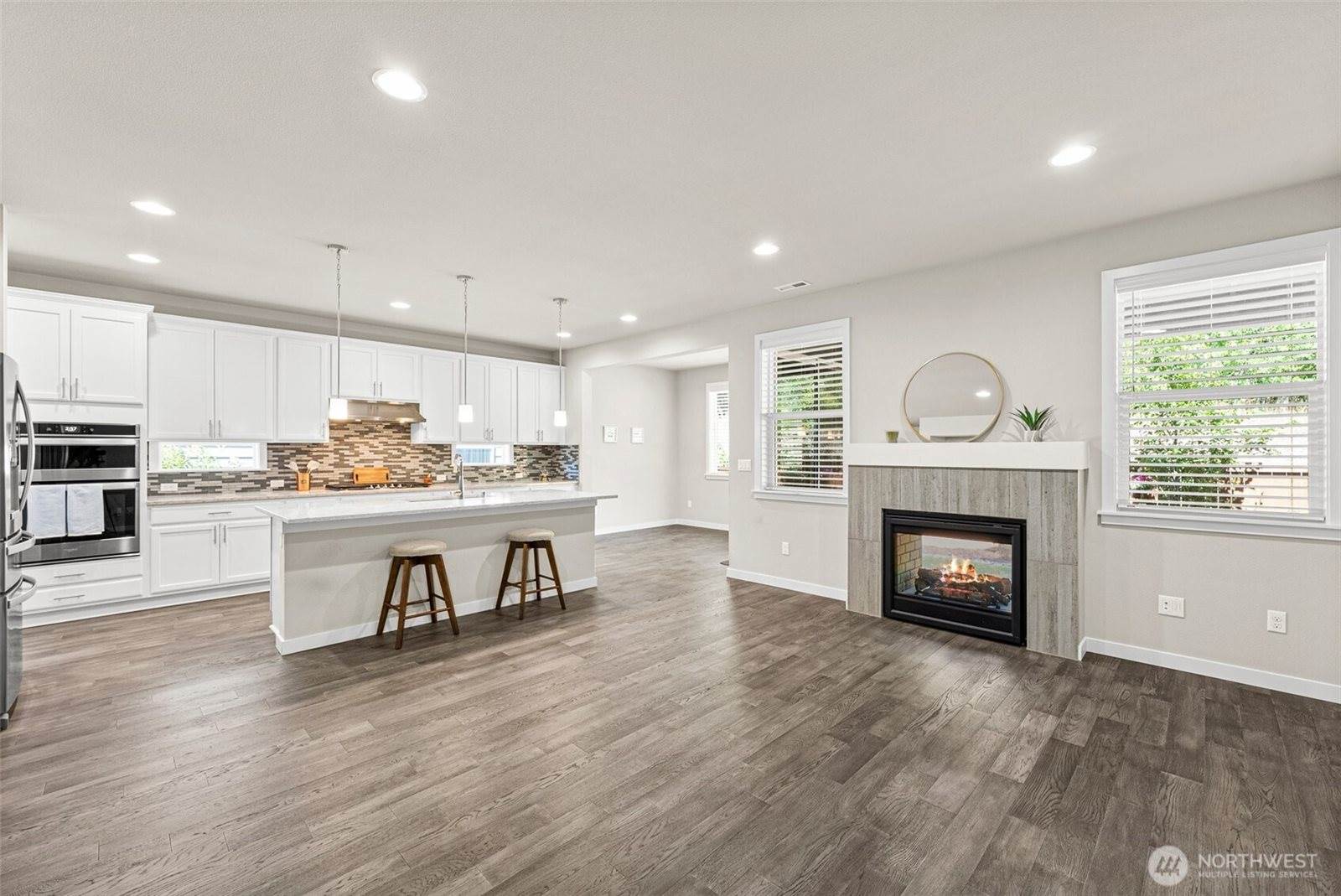 5704 Waldron Court NE, Lacey, WA 98516