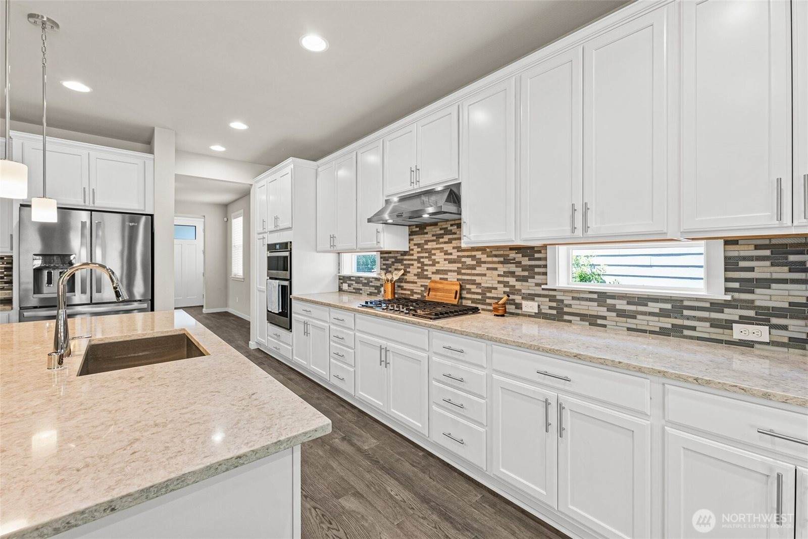 5704 Waldron Court NE, Lacey, WA 98516