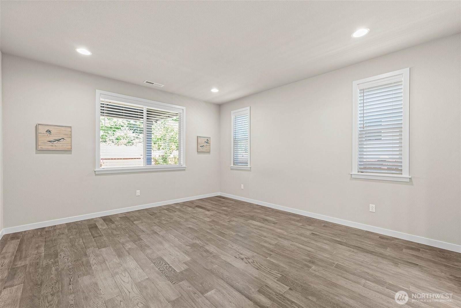 5704 Waldron Court NE, Lacey, WA 98516