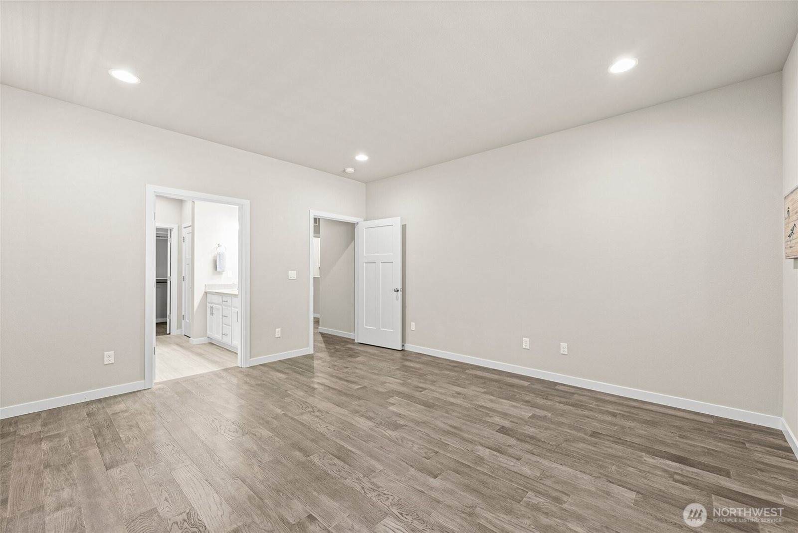 5704 Waldron Court NE, Lacey, WA 98516