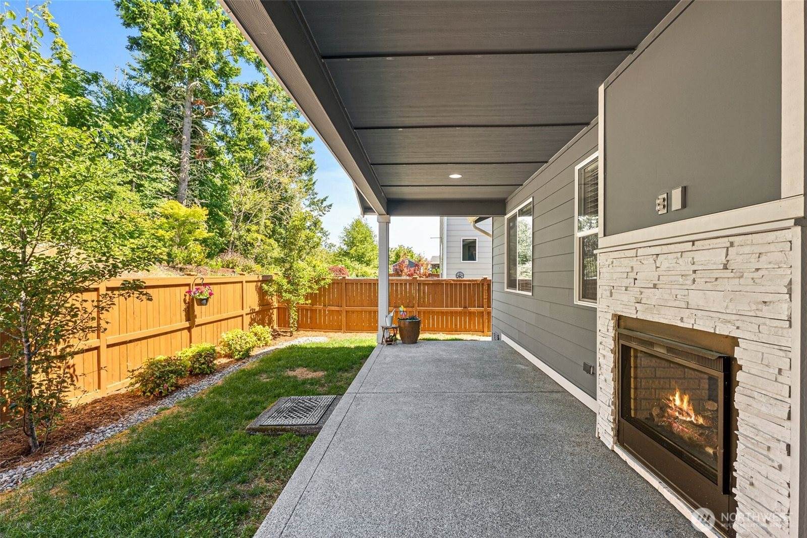 5704 Waldron Court NE, Lacey, WA 98516