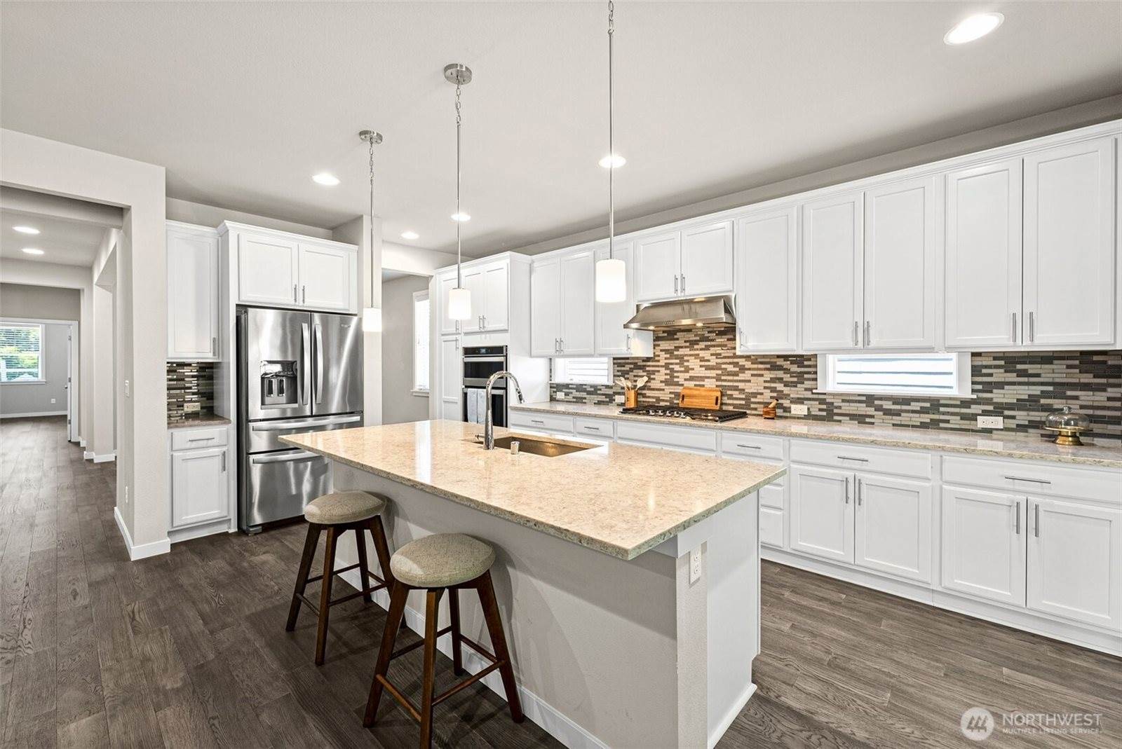 5704 Waldron Court NE, Lacey, WA 98516