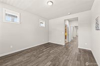 5704 Waldron Court NE, Lacey, WA 98516