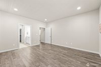 5704 Waldron Court NE, Lacey, WA 98516