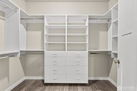 5704 Waldron Court NE, Lacey, WA 98516