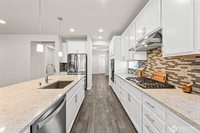 5704 Waldron Court NE, Lacey, WA 98516