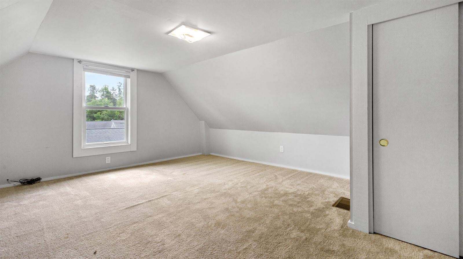 2300 Hudson Road, Hudson, ME 04449