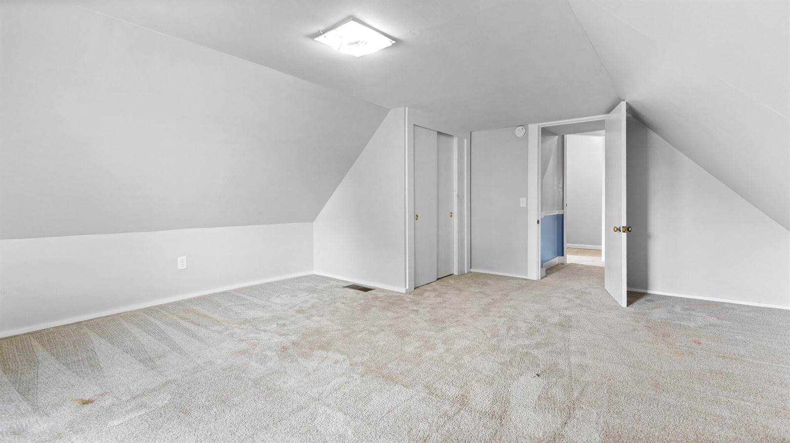 2300 Hudson Road, Hudson, ME 04449