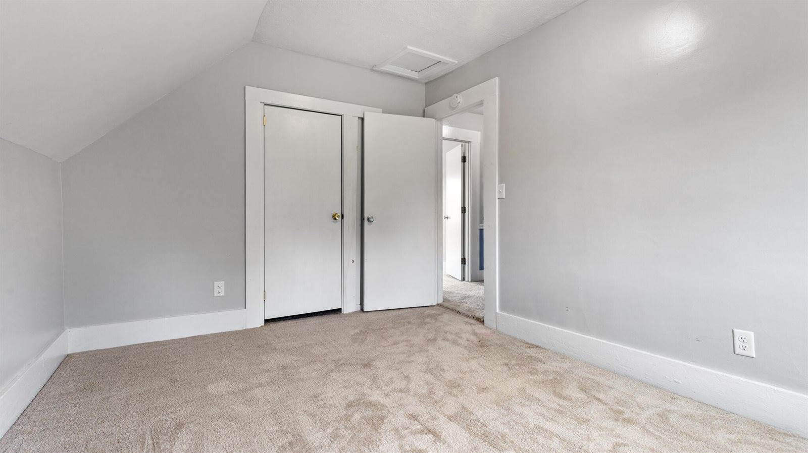 2300 Hudson Road, Hudson, ME 04449