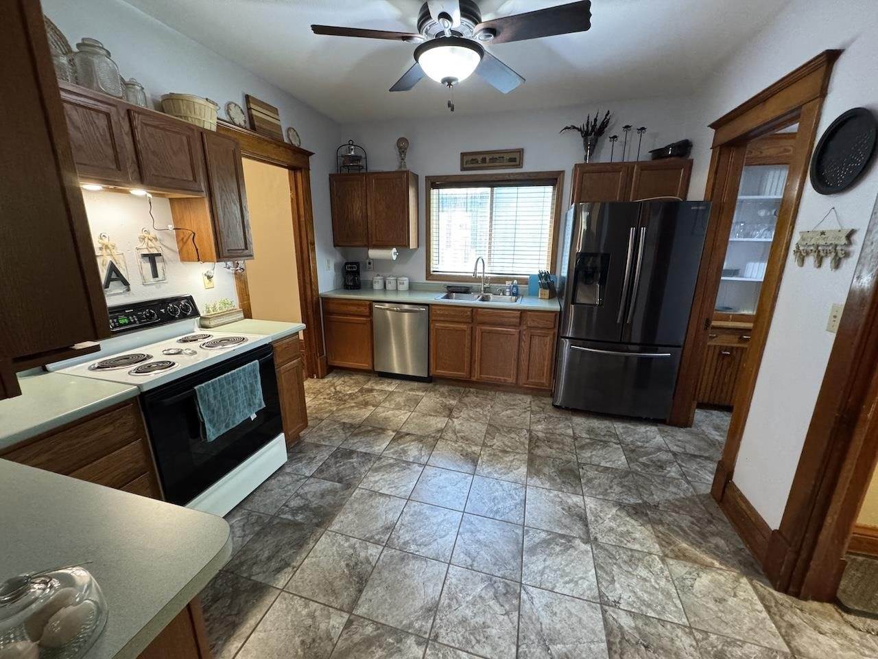 212 S 5th Avenue, Wausau, WI 54401