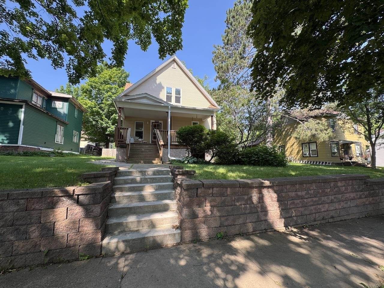 212 S 5th Avenue, Wausau, WI 54401