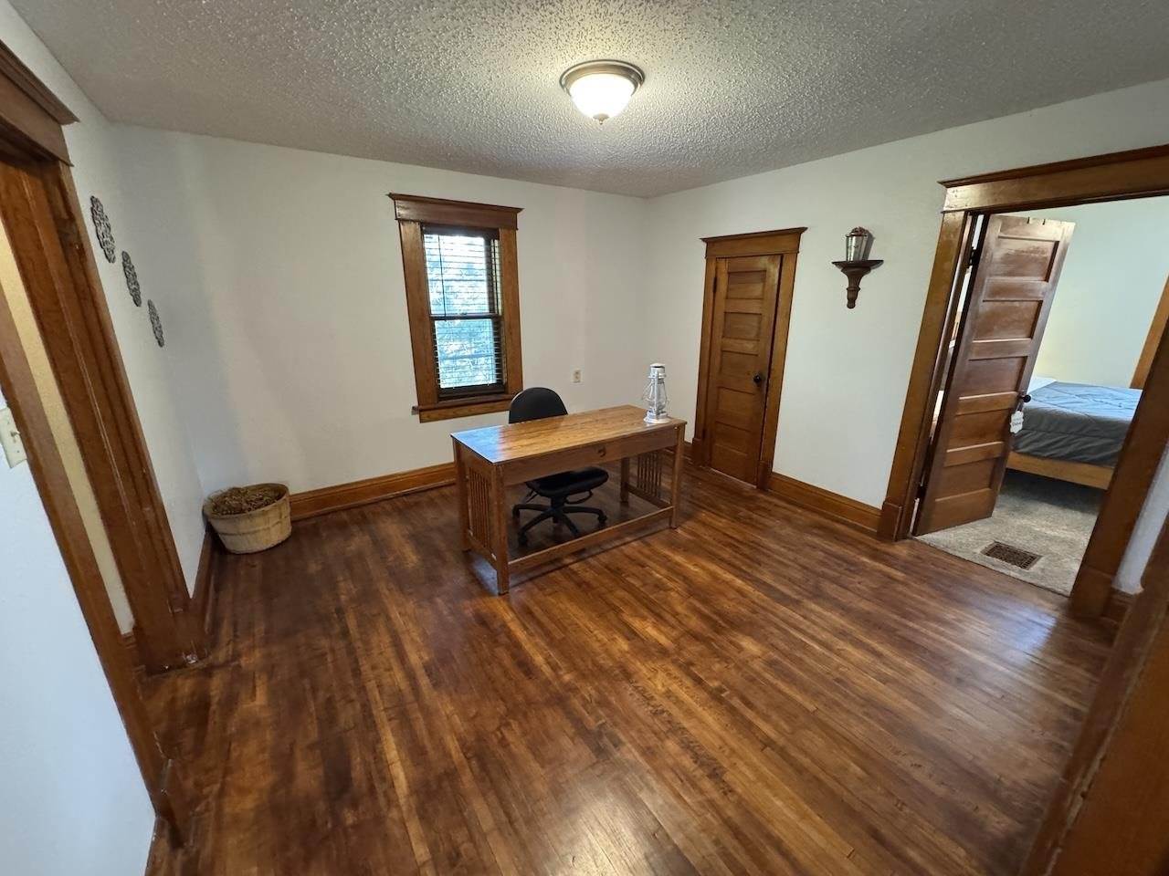 212 S 5th Avenue, Wausau, WI 54401