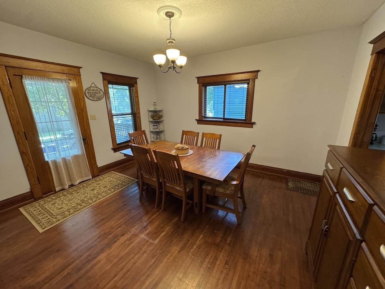 212 S 5th Avenue, Wausau, WI 54401