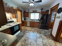 212 S 5th Avenue, Wausau, WI 54401