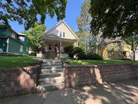 212 S 5th Avenue, Wausau, WI 54401
