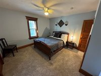 212 S 5th Avenue, Wausau, WI 54401