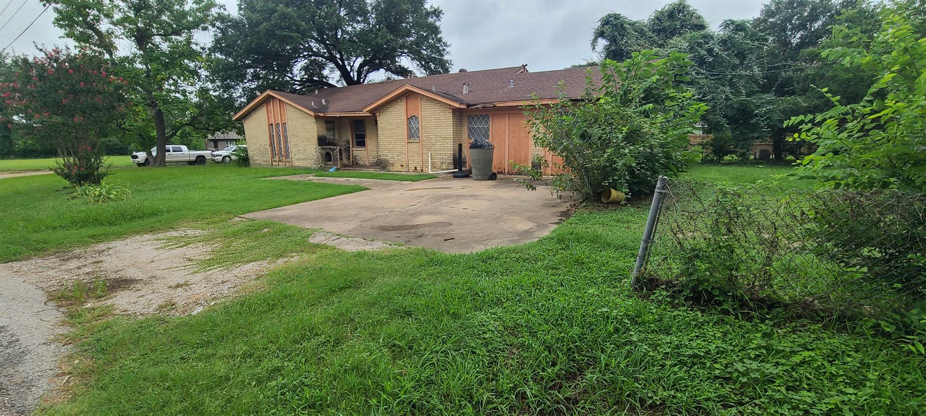 1000 N Sterling, Bryan, TX 77803