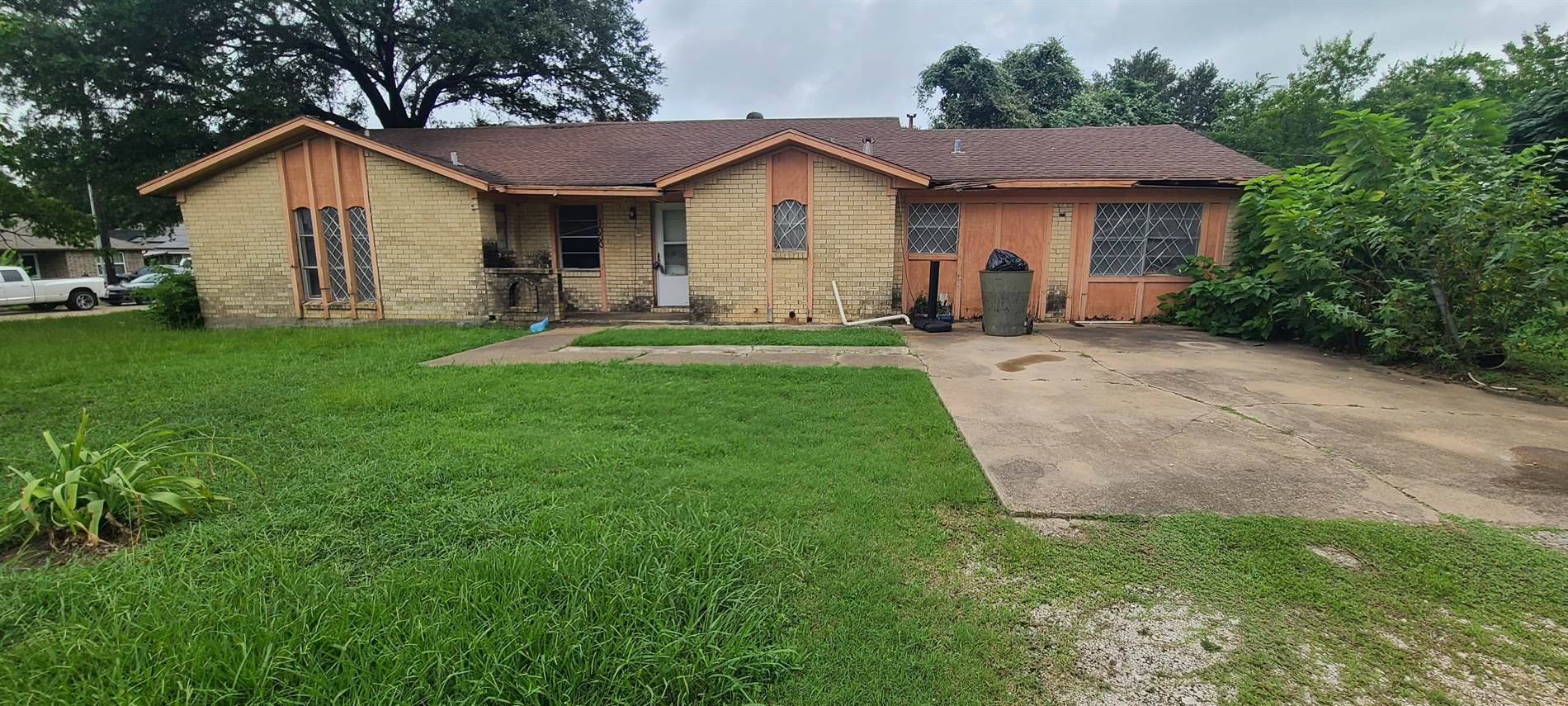 1000 N Sterling, Bryan, TX 77803