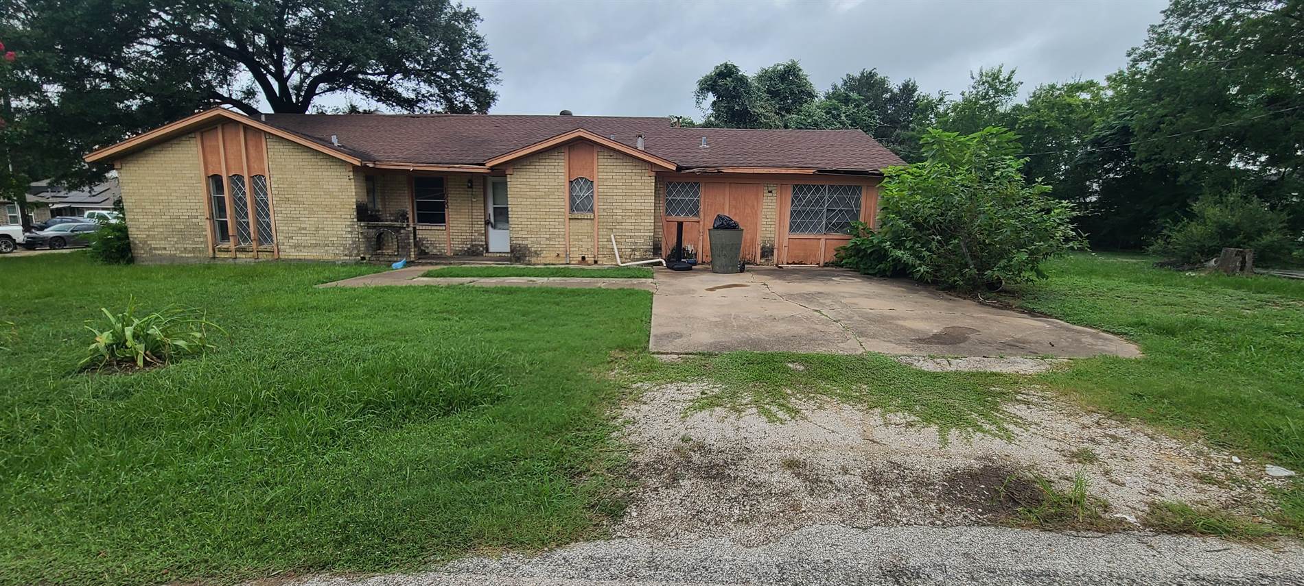 1000 N Sterling, Bryan, TX 77803