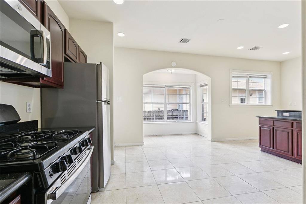 5832 Willow Street, New Orleans, LA 70115