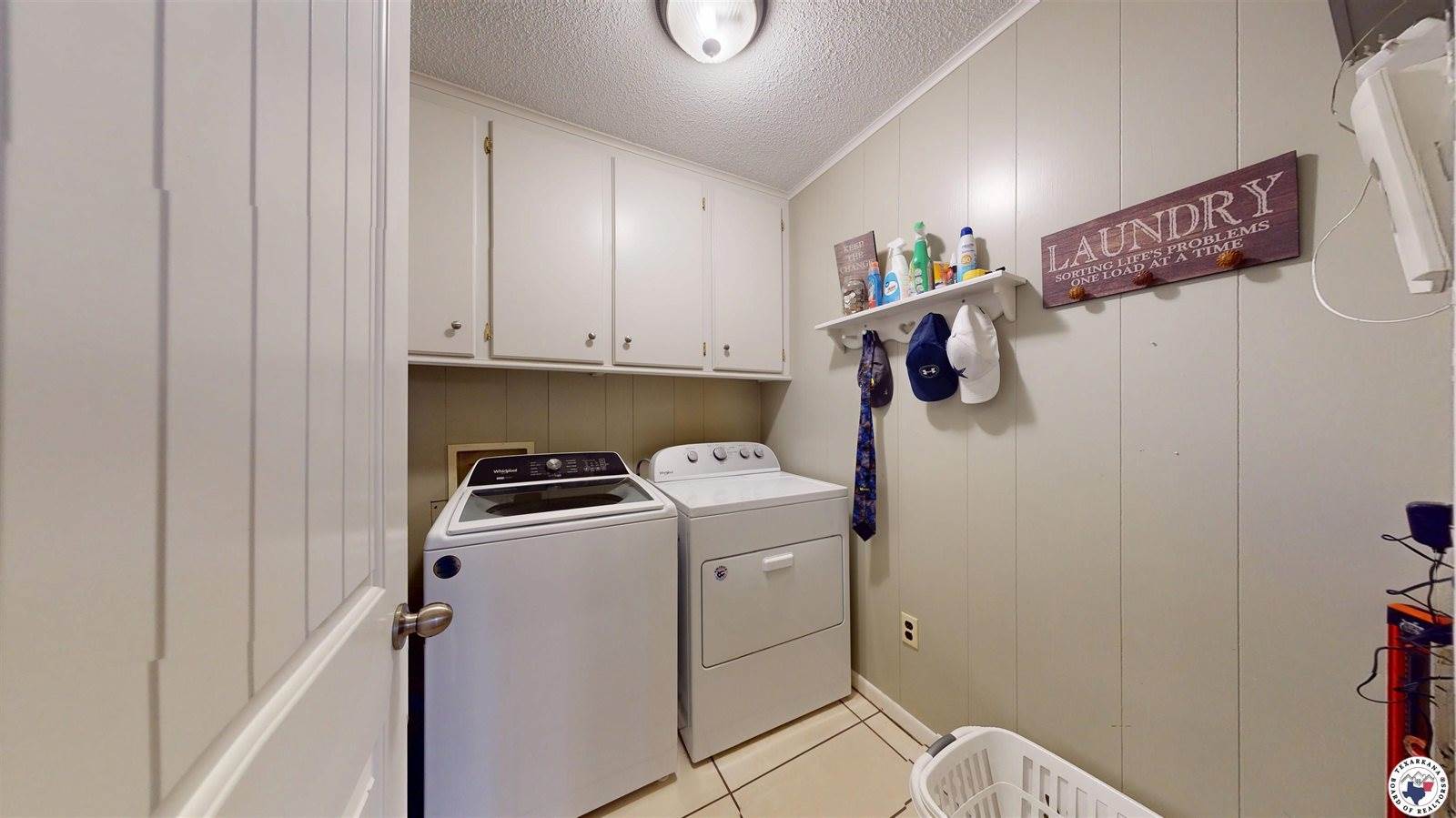 203 Woodland Lake Dr, Atlanta, TX 75551