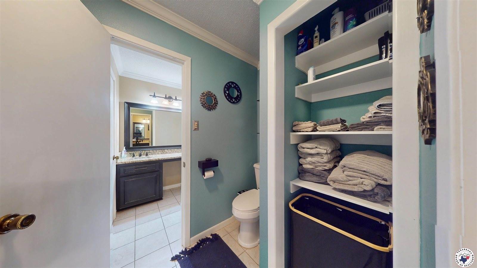 203 Woodland Lake Dr, Atlanta, TX 75551