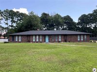 203 Woodland Lake Dr, Atlanta, TX 75551