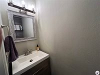 203 Woodland Lake Dr, Atlanta, TX 75551