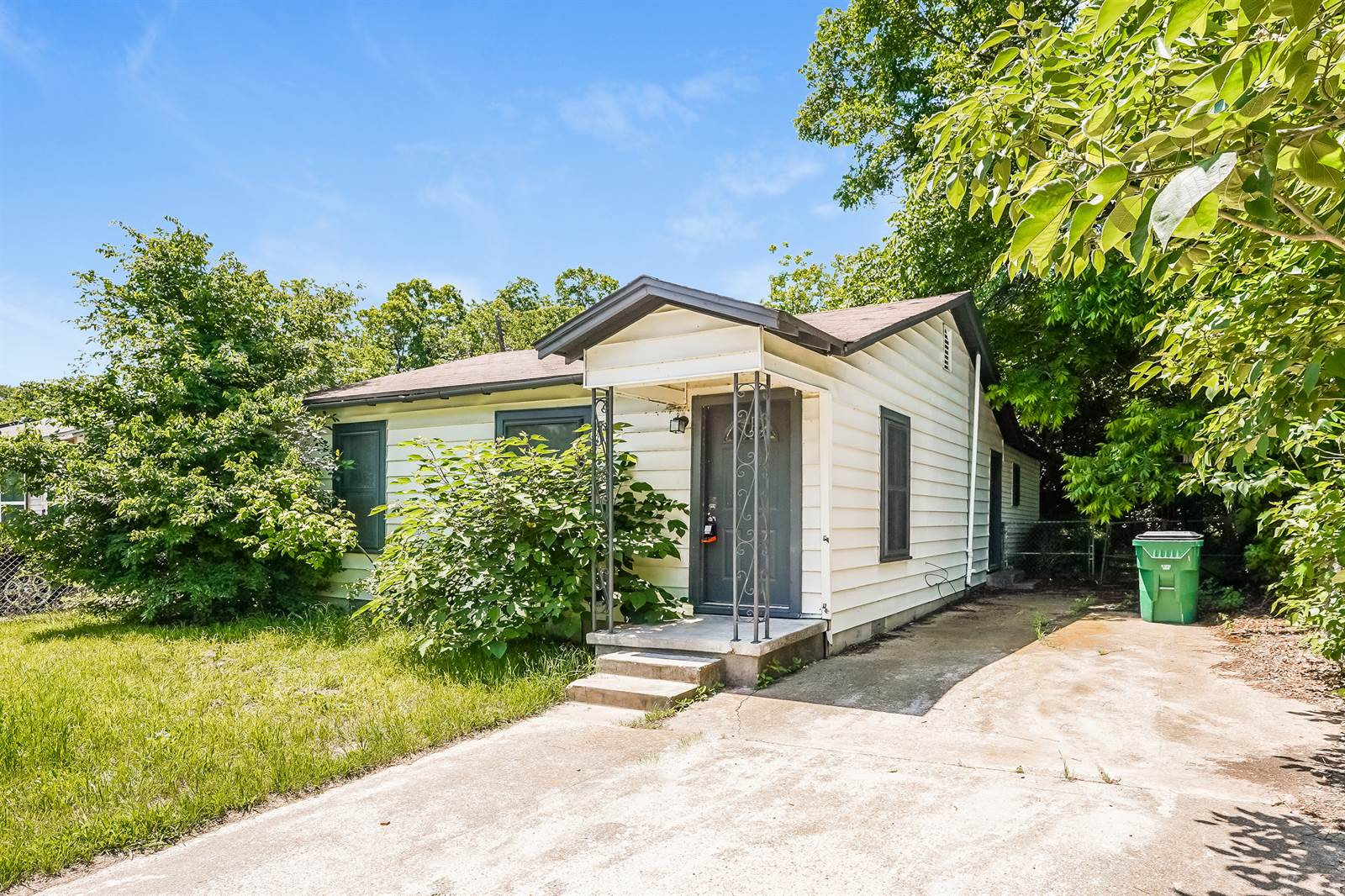 620 Tulane Street, Beverly Hills, TX 76711