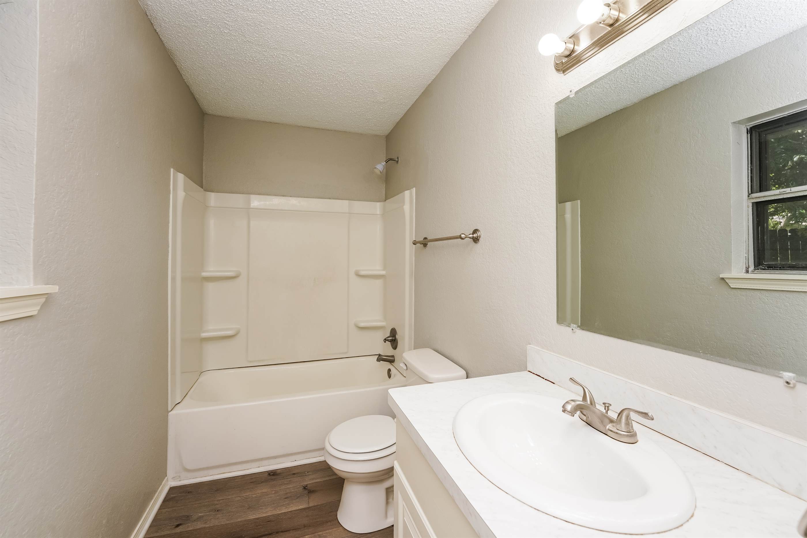 620 Tulane Street, Beverly Hills, TX 76711