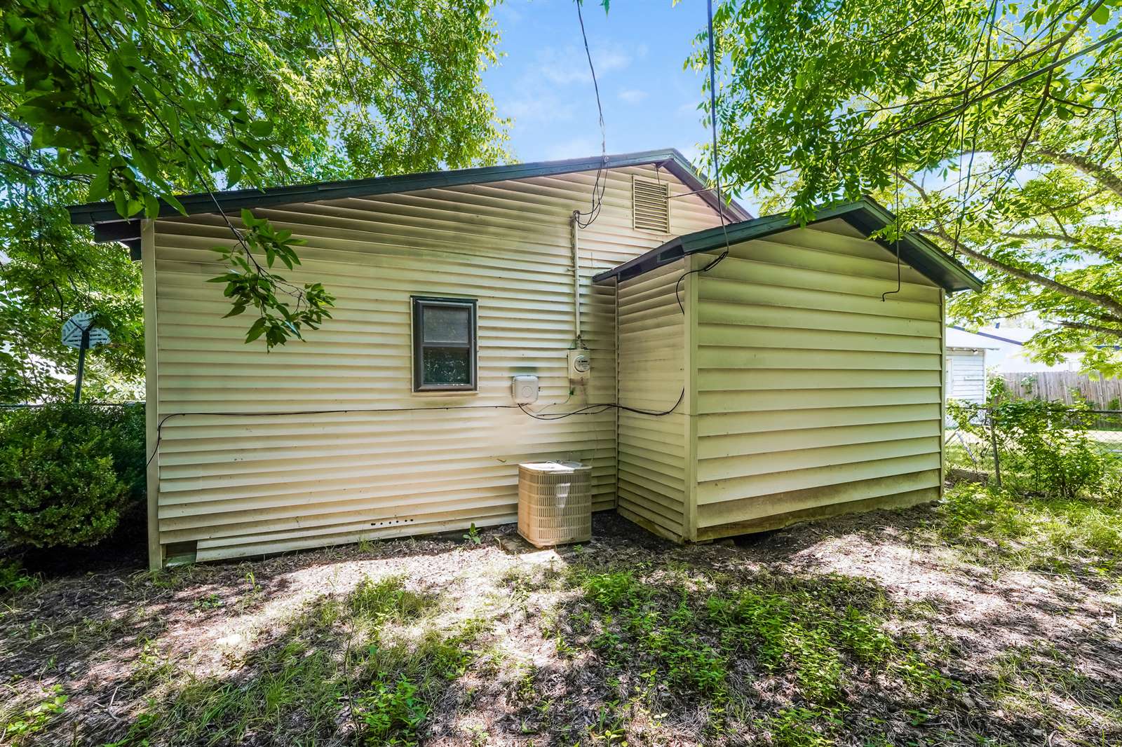 620 Tulane Street, Beverly Hills, TX 76711