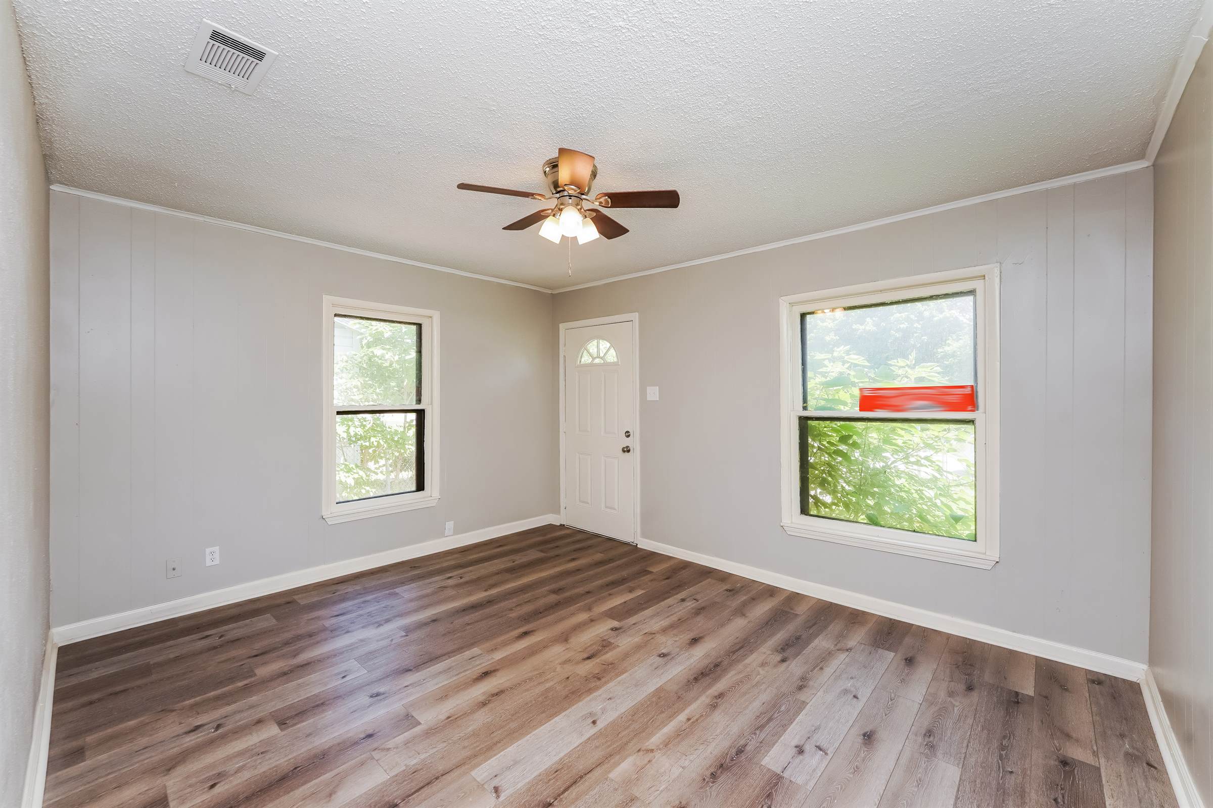 620 Tulane Street, Beverly Hills, TX 76711