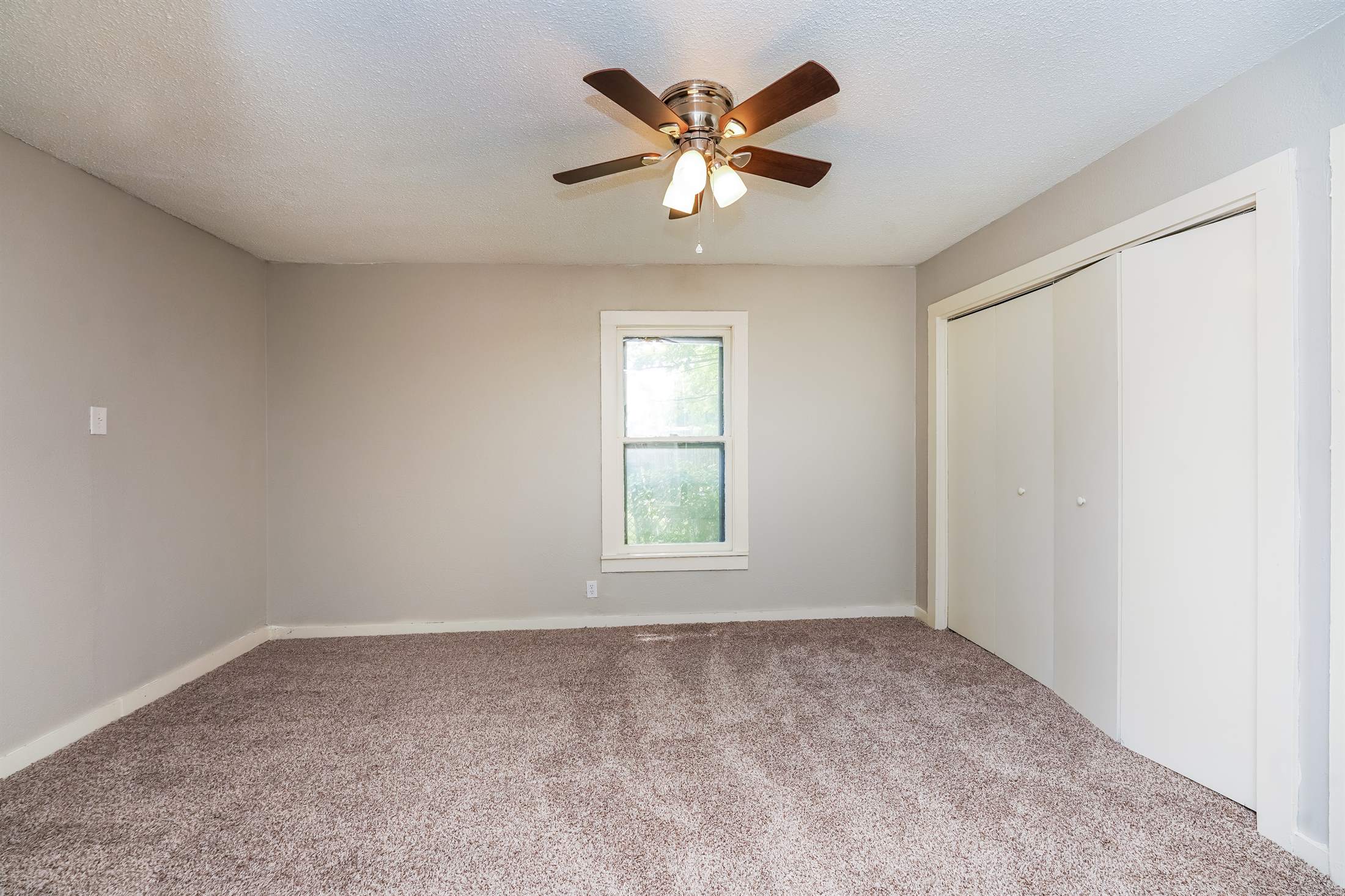 620 Tulane Street, Beverly Hills, TX 76711