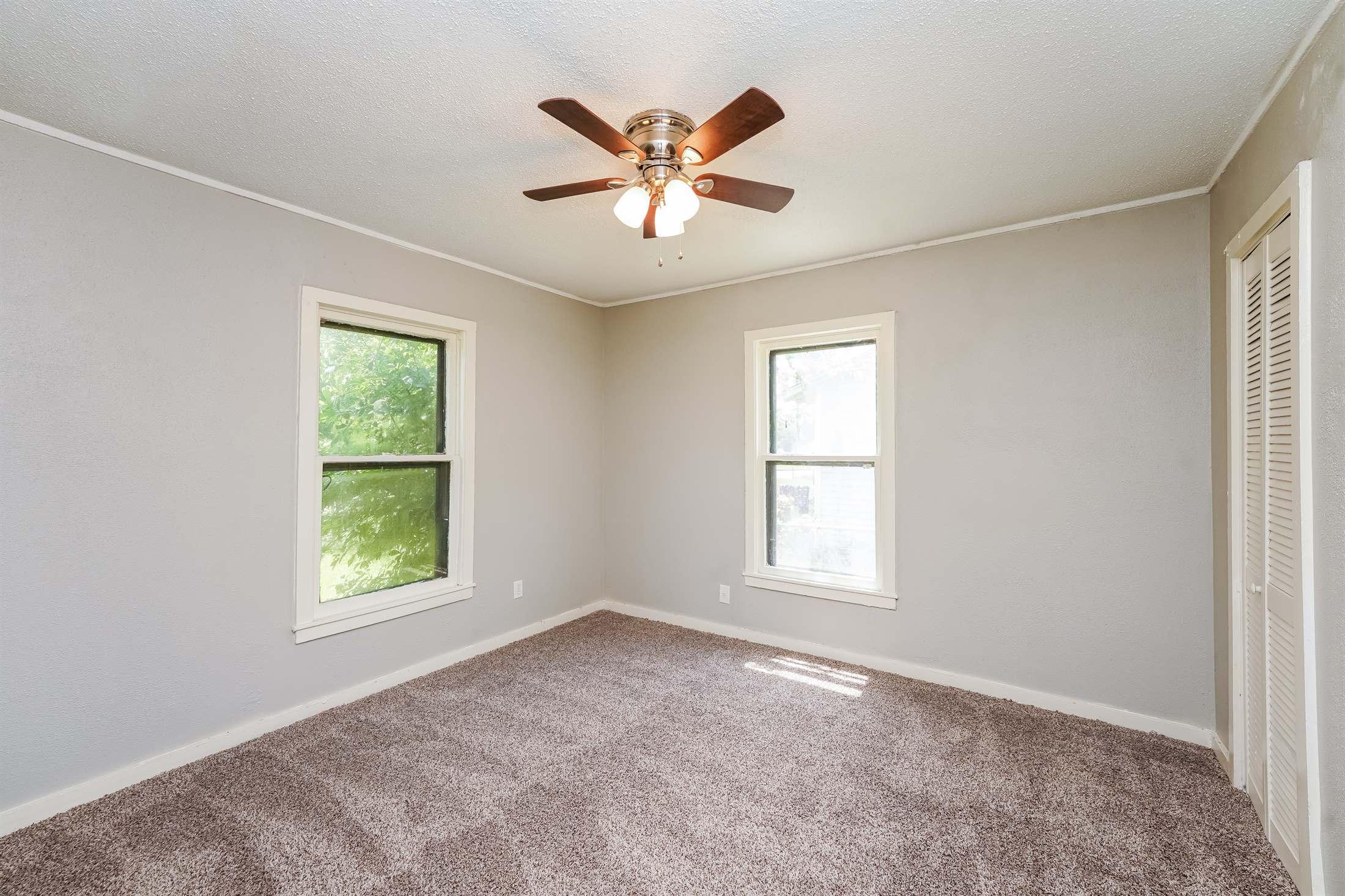 620 Tulane Street, Beverly Hills, TX 76711