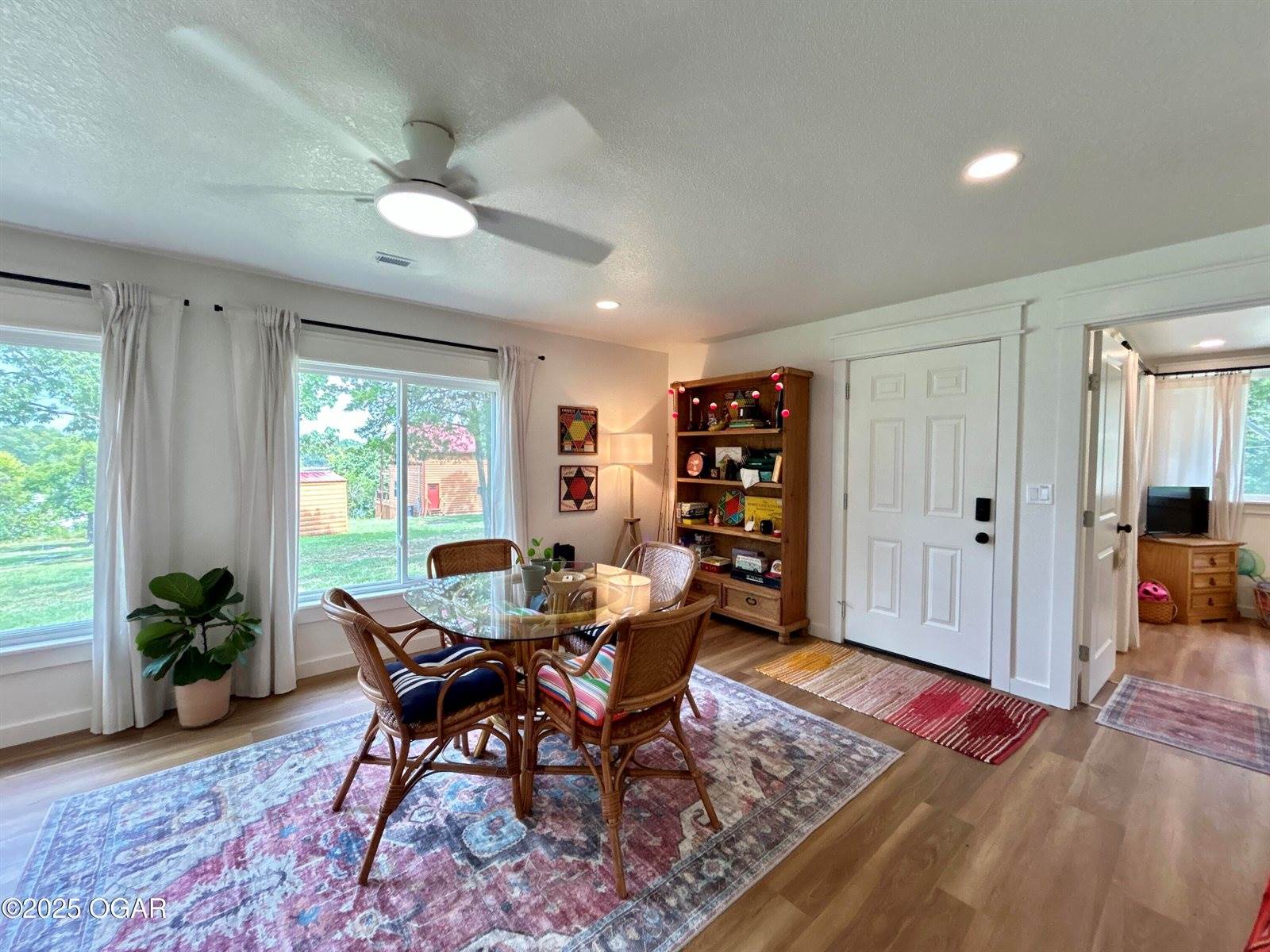 21935 Lake Rd M 12, Cassville, MO 65625