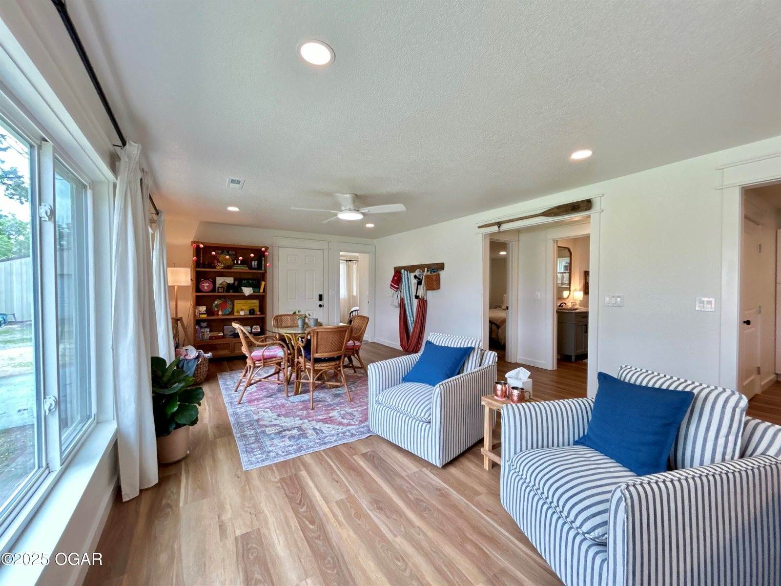 21935 Lake Rd M 12, Cassville, MO 65625