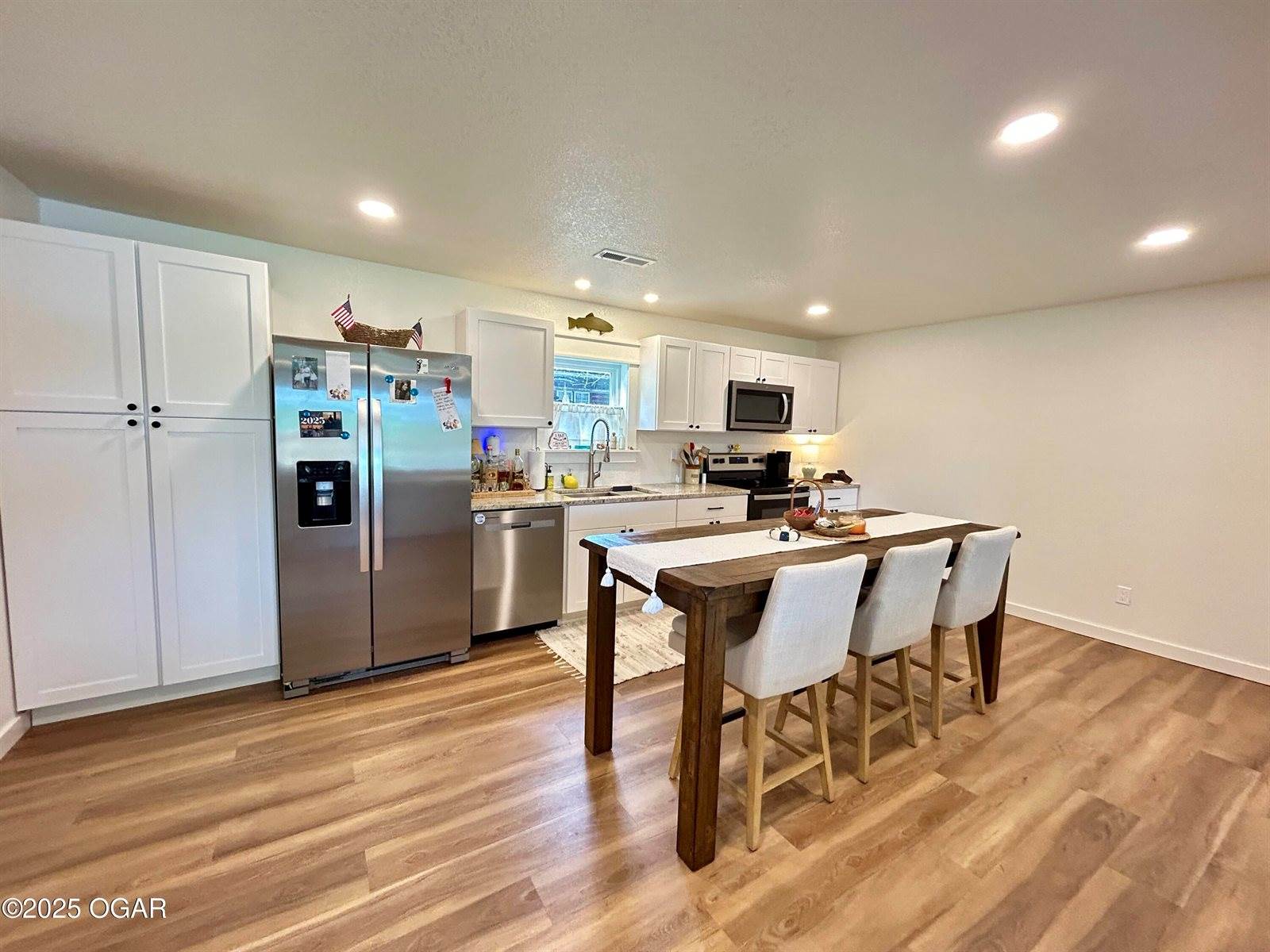 21935 Lake Rd M 12, Cassville, MO 65625