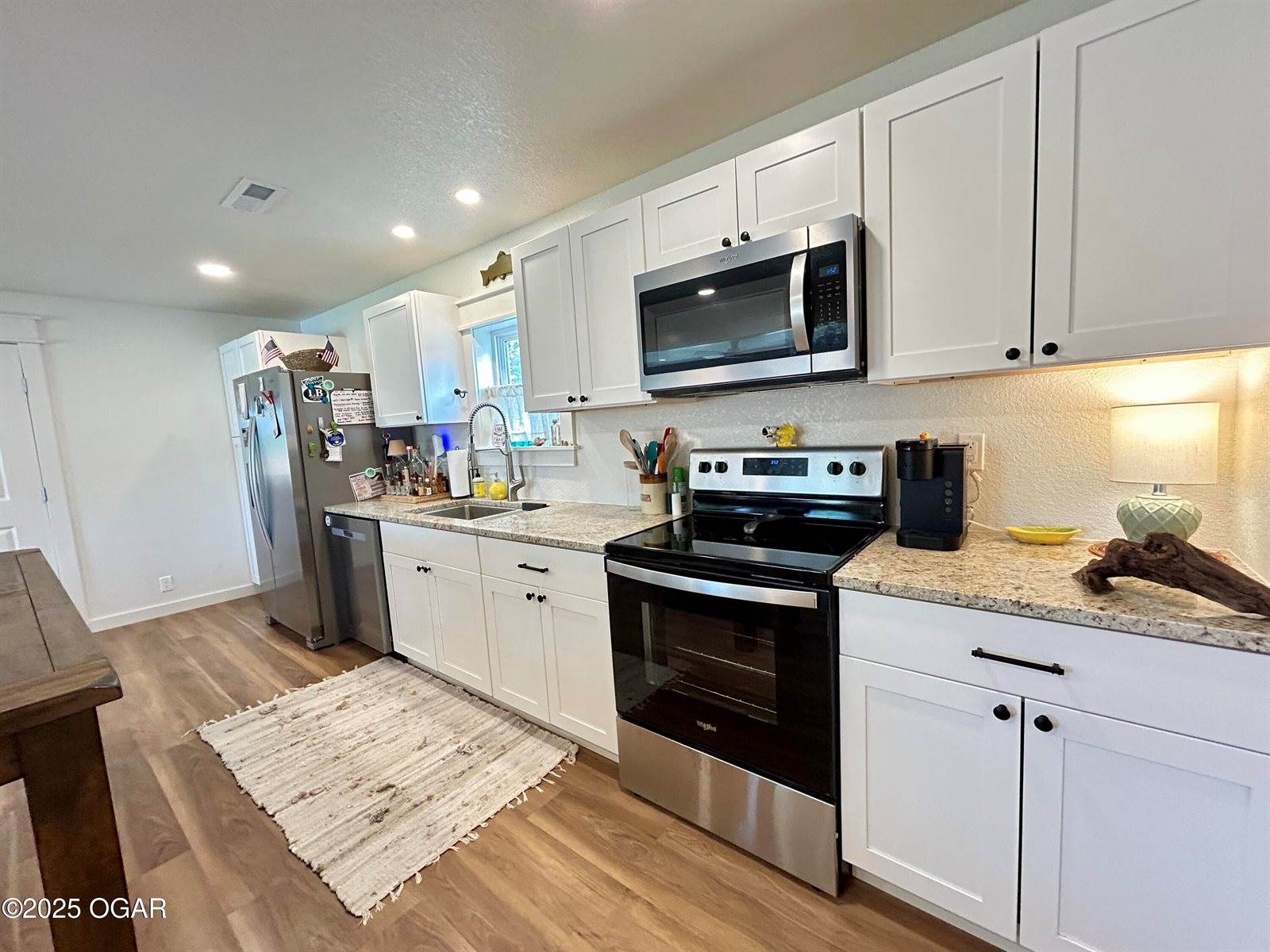 21935 Lake Rd M 12, Cassville, MO 65625