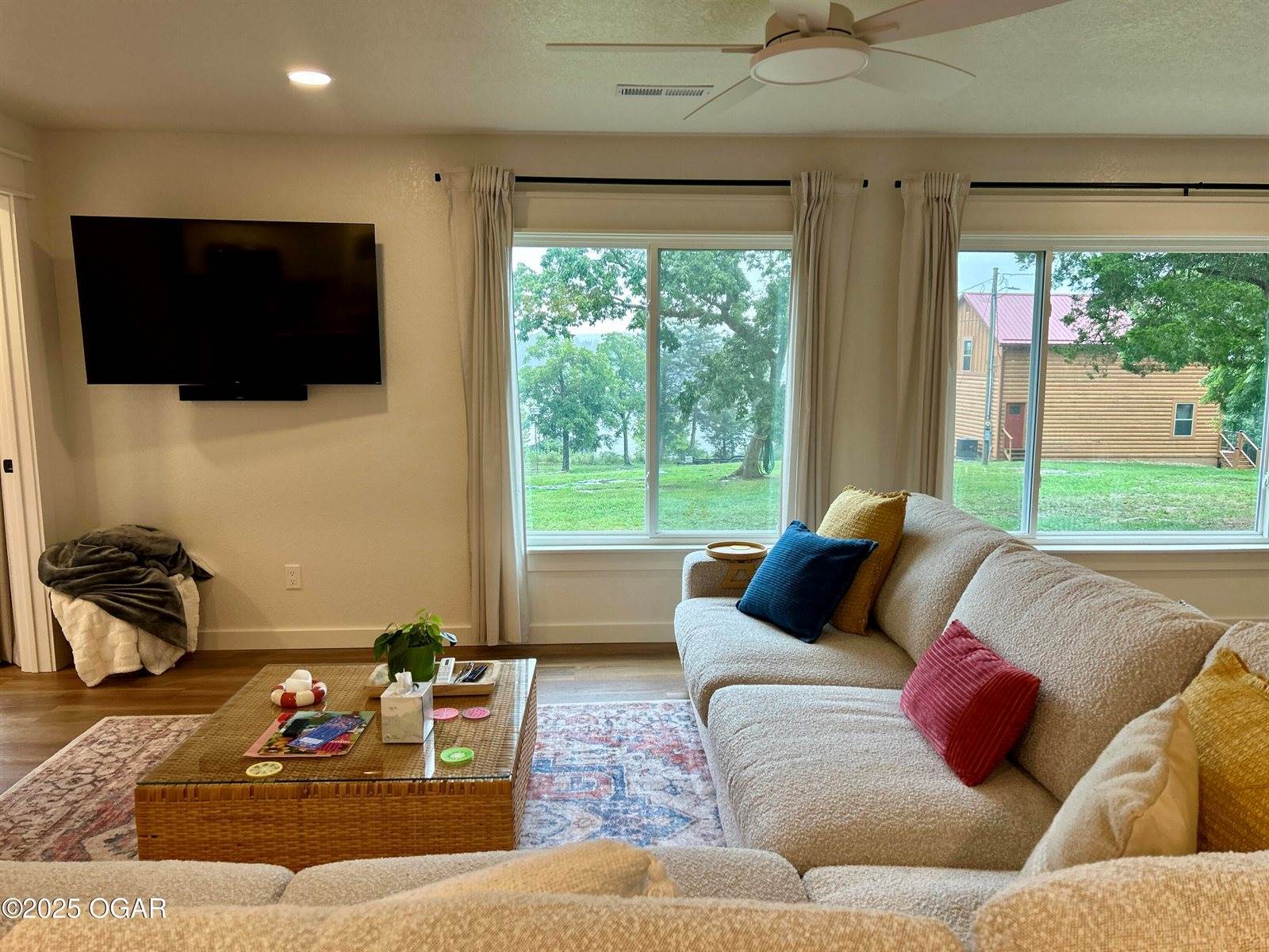 21935 Lake Rd M 12, Cassville, MO 65625