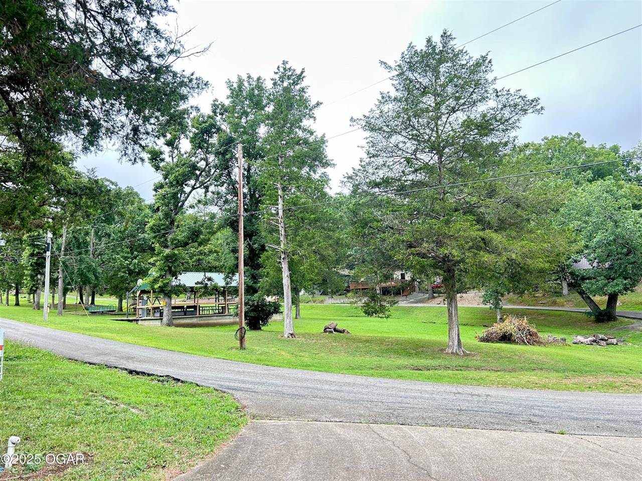 21935 Lake Rd M 12, Cassville, MO 65625