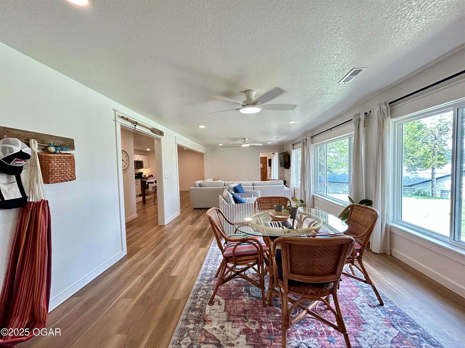 21935 Lake Rd M 12, Cassville, MO 65625