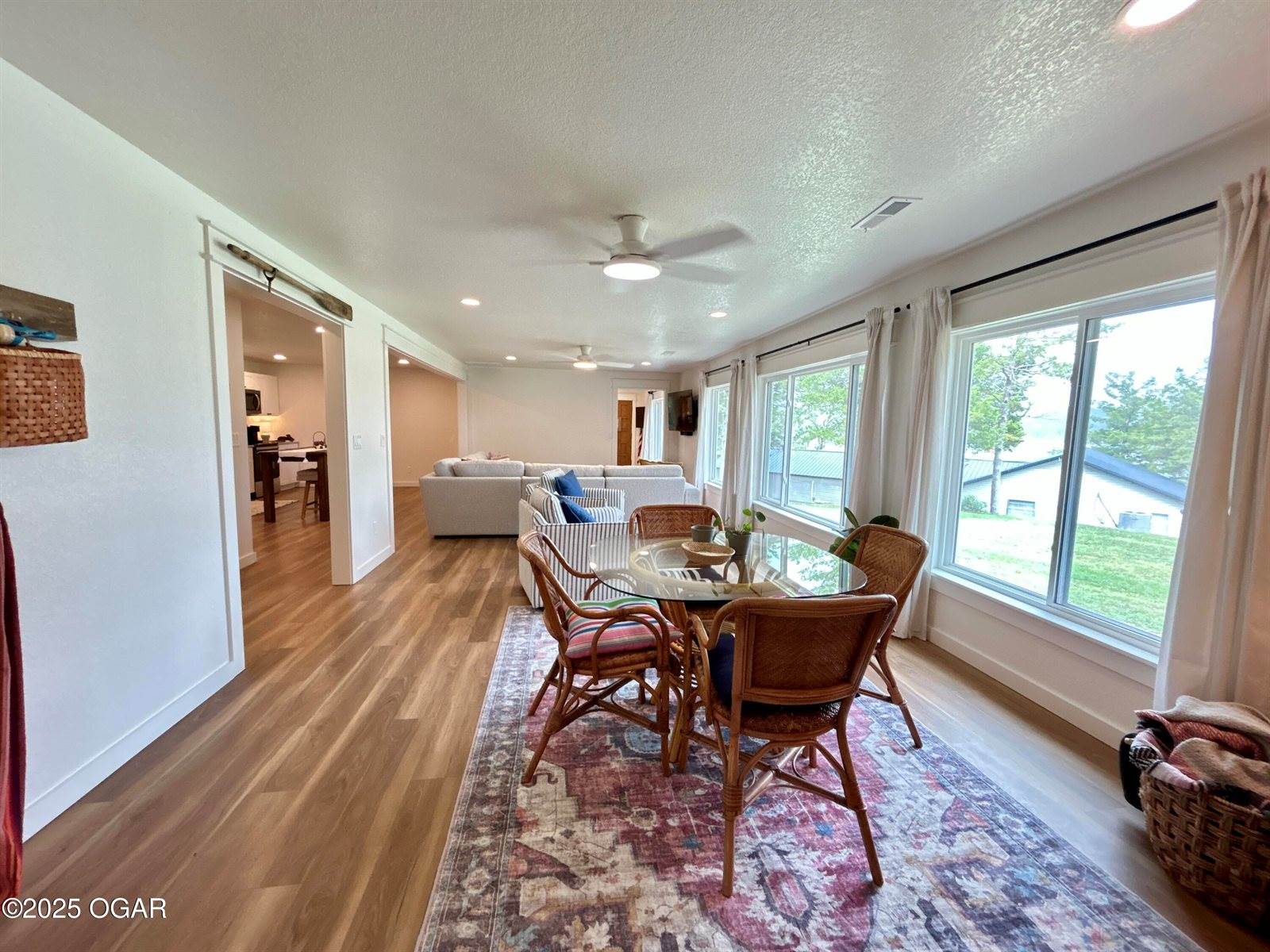 21935 Lake Rd M 12, Cassville, MO 65625