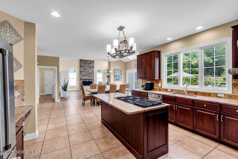 2 Elkridge Way, Manalapan, NJ 07726