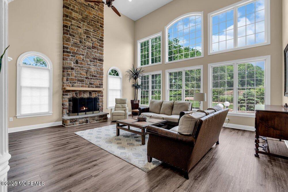 2 Elkridge Way, Manalapan, NJ 07726