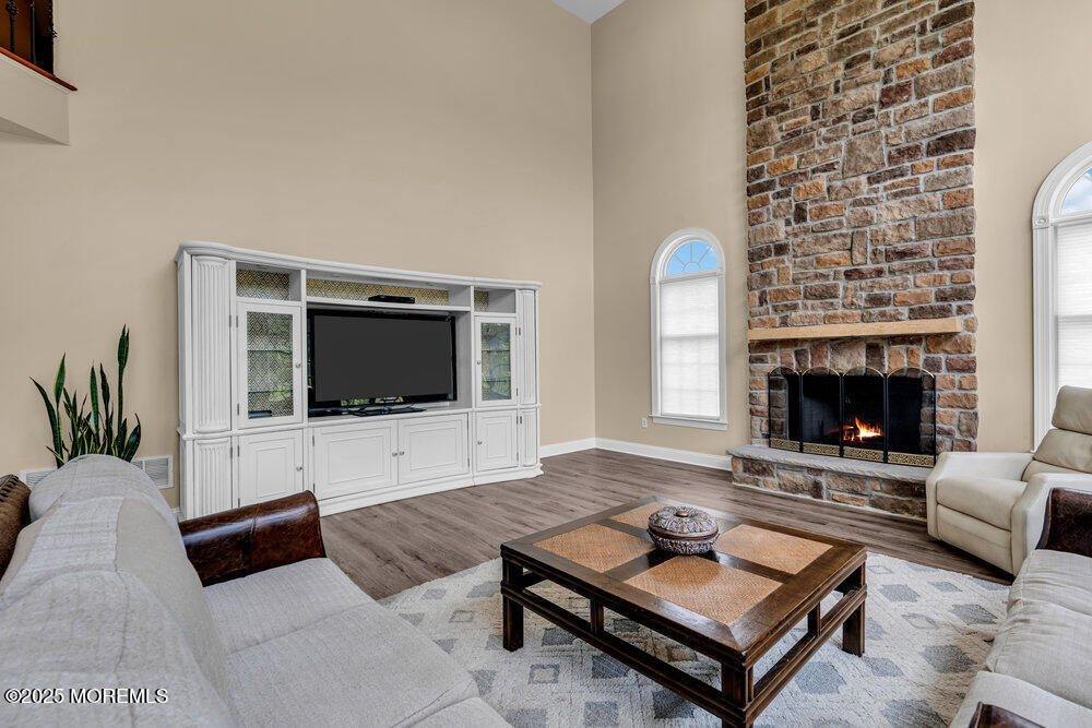 2 Elkridge Way, Manalapan, NJ 07726