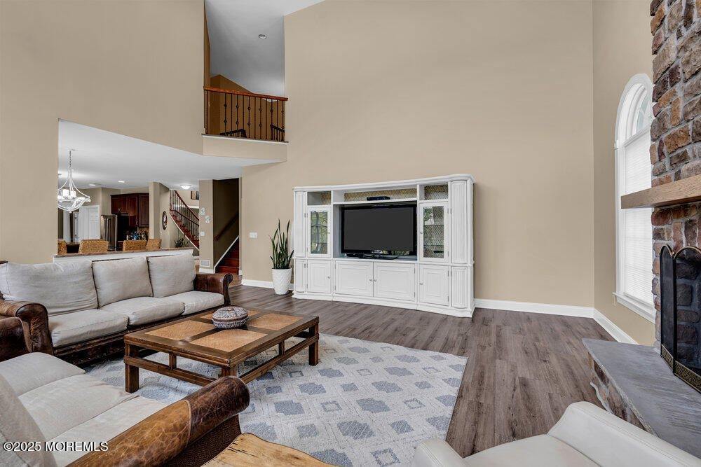 2 Elkridge Way, Manalapan, NJ 07726