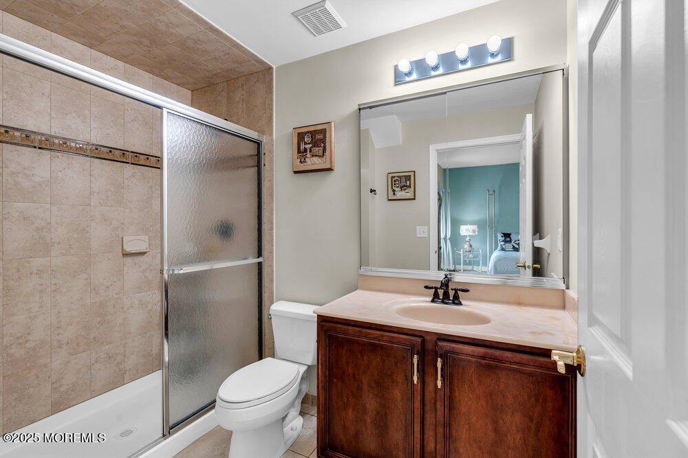 2 Elkridge Way, Manalapan, NJ 07726